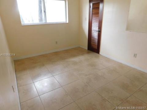 423 W 12th Pl, Hialeah, FL 33010 photo 7