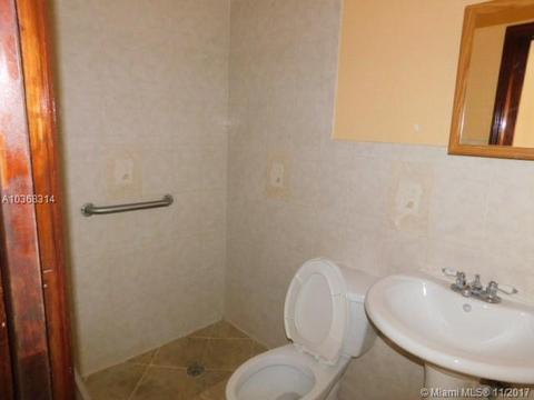 423 W 12th Pl, Hialeah, FL 33010 photo 5