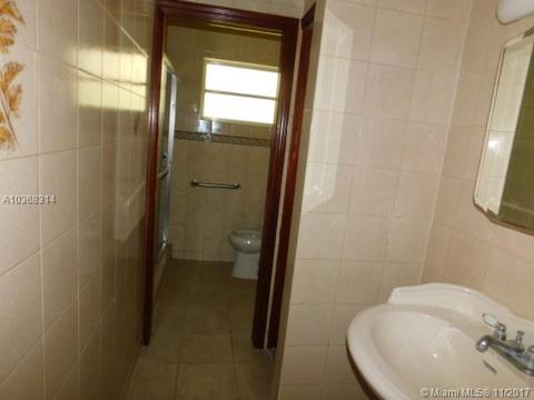 423 W 12th Pl, Hialeah, FL 33010 photo 6