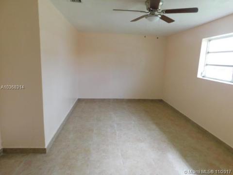 423 W 12th Pl, Hialeah, FL 33010 photo 13
