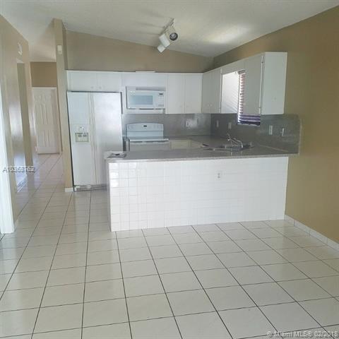3173 W 79th Pl, Hialeah, FL 33018 photo 3