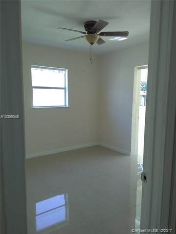 300 E 53rd St, Hialeah, FL 33013 photo 12