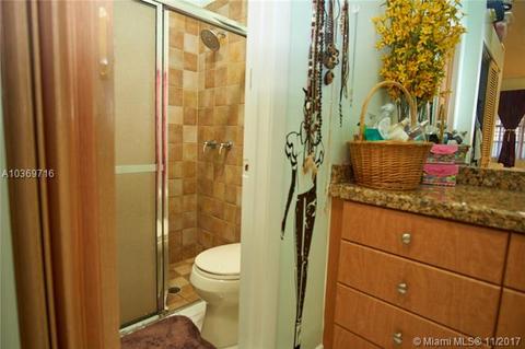 6703 NW 189th St, Hialeah, FL 33015 photo 20