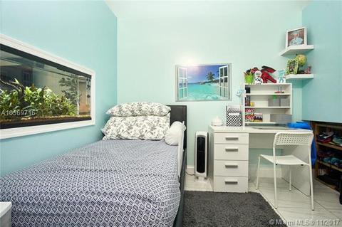 6703 NW 189th St, Hialeah, FL 33015 photo 14