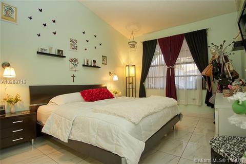 6703 NW 189th St, Hialeah, FL 33015 photo 16