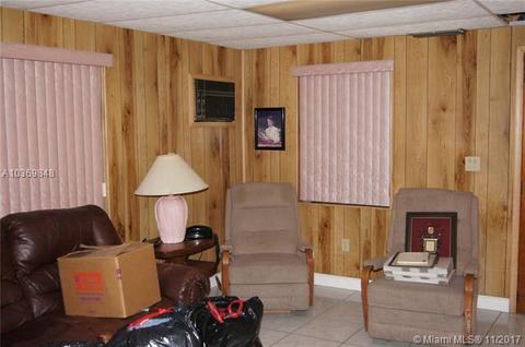 1080 W 45th Pl, Hialeah, FL 33012 photo 10