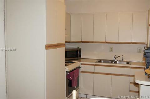 1080 W 45th Pl, Hialeah, FL 33012 photo 8