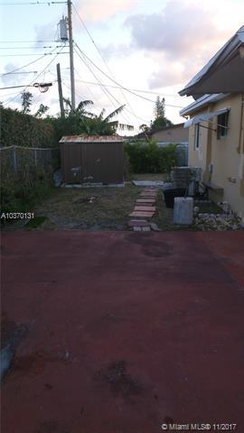 2071 Island Dr, Miramar, FL 33023 photo 2