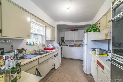 227 E 49th St, Hialeah, FL 33013 photo 5