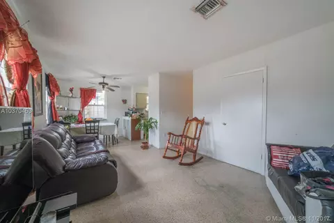 227 E 49th St, Hialeah, FL 33013 photo 4