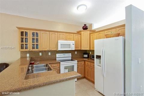Undisclosed, Hialeah, FL 33015 photo 2