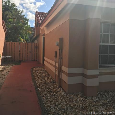 5562 NW 189th St, Miami Gardens, FL 33055 photo 2