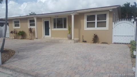 575 E 52nd St, Hialeah, FL 33013 photo 1