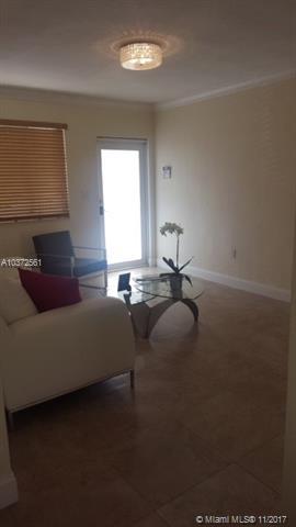 575 E 52nd St, Hialeah, FL 33013 photo 4