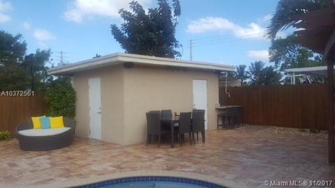 575 E 52nd St, Hialeah, FL 33013 photo 14