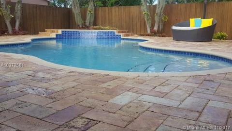 575 E 52nd St, Hialeah, FL 33013 photo 10