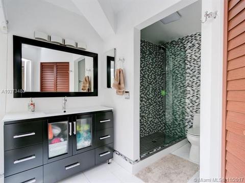 2575 Tigertail, Miami, FL 33133 photo 24