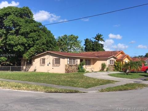 95 W 39th Pl, Hialeah, FL 33012 photo 2