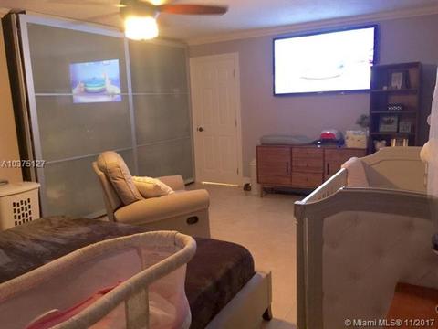 267 E 16th St, Hialeah, FL 33010 photo 10