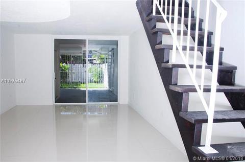 Undisclosed, Hialeah, FL 33012 photo 4