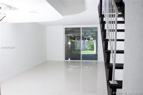 Undisclosed, Hialeah, FL 33012 photo 2