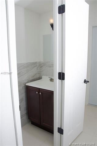 Undisclosed, Hialeah, FL 33012 photo 27