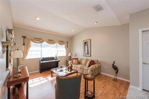 8340 NW 154th Ter, Miami Lakes, FL 33016 photo 25