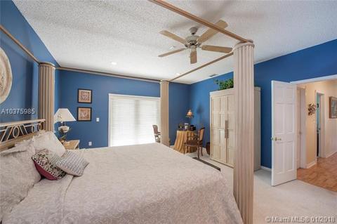 8340 NW 154th Ter, Miami Lakes, FL 33016 photo 12