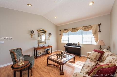 8340 NW 154th Ter, Miami Lakes, FL 33016 photo 6