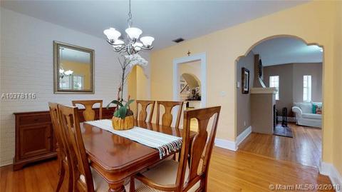 829 Venetia Ave, Coral Gables, FL 33134 photo 9