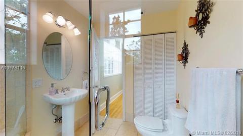 829 Venetia Ave, Coral Gables, FL 33134 photo 29