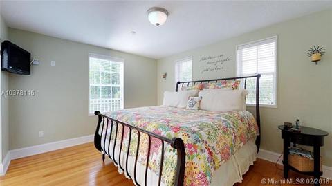 829 Venetia Ave, Coral Gables, FL 33134 photo 24