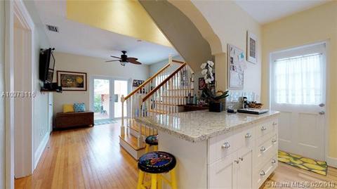 829 Venetia Ave, Coral Gables, FL 33134 photo 14