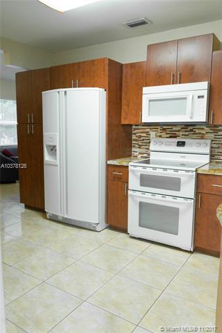 700 E 9 Ln, Hialeah, FL 33010 photo 32