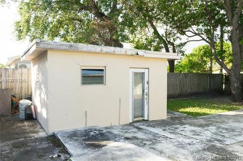 700 E 9 Ln, Hialeah, FL 33010 photo 11