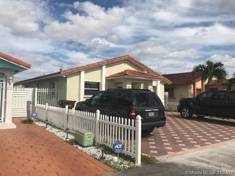 2485 W 71st Pl, Hialeah, FL 33016 photo 3