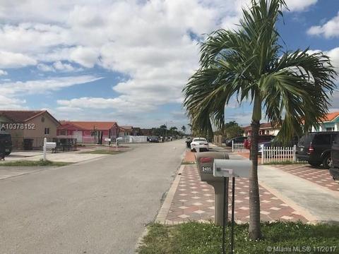 2485 W 71st Pl, Hialeah, FL 33016 photo 5