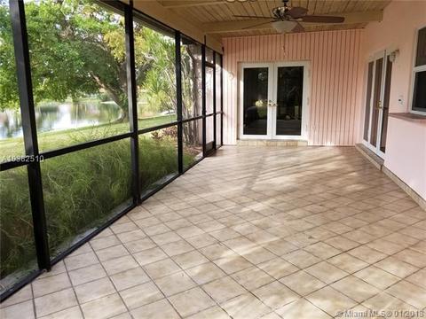 6900 Seagrape Ter, Miami Lakes, FL 33014 photo 8