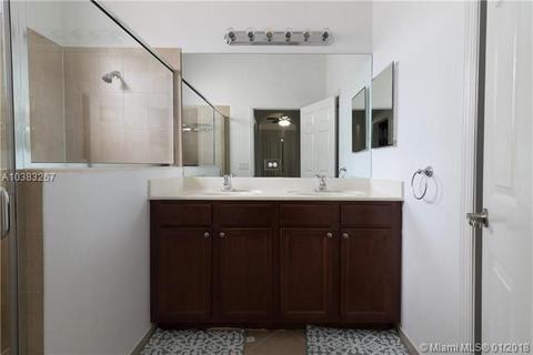 3366 W 86 Ter, Hialeah, FL 33018 photo 28