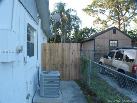 1301 NW 8th St, Boynton Beach, FL 33426 photo 5