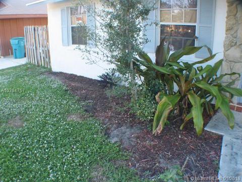 1301 NW 8th St, Boynton Beach, FL 33426 photo 4