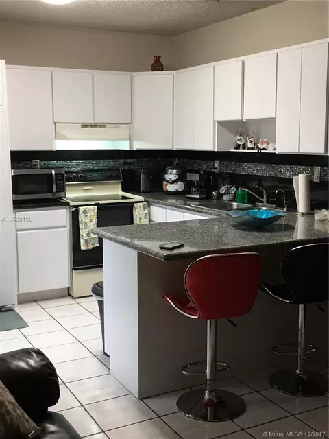 758 E 31 St, Hialeah, FL 33013 photo 4
