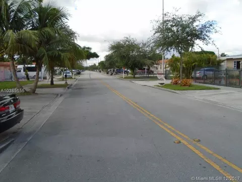 758 E 31 St, Hialeah, FL 33013 photo 3
