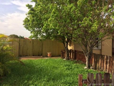 2525 W 64 Pl, Hialeah, FL 33016 photo 4