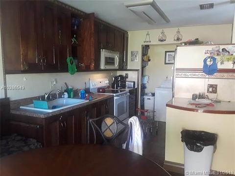 2525 W 64 Pl, Hialeah, FL 33016 photo 15
