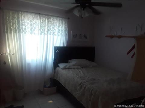 2525 W 64 Pl, Hialeah, FL 33016 photo 8