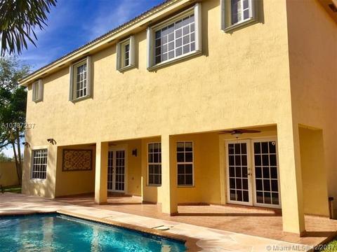 16203 NW 84th Pl, Miami Lakes, FL 33016 photo 5