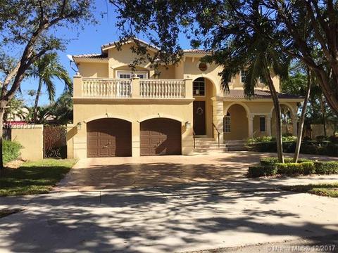 16203 NW 84th Pl, Miami Lakes, FL 33016 photo 2