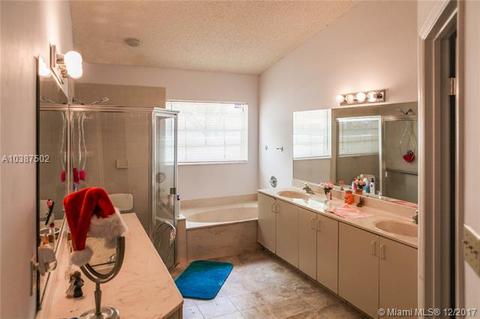 Undisclosed, Hialeah, FL 33018 photo 12