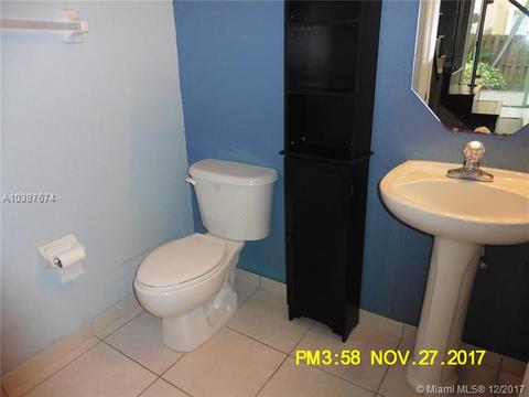 7640 NW 114th Path, Doral, FL 33178 photo 10